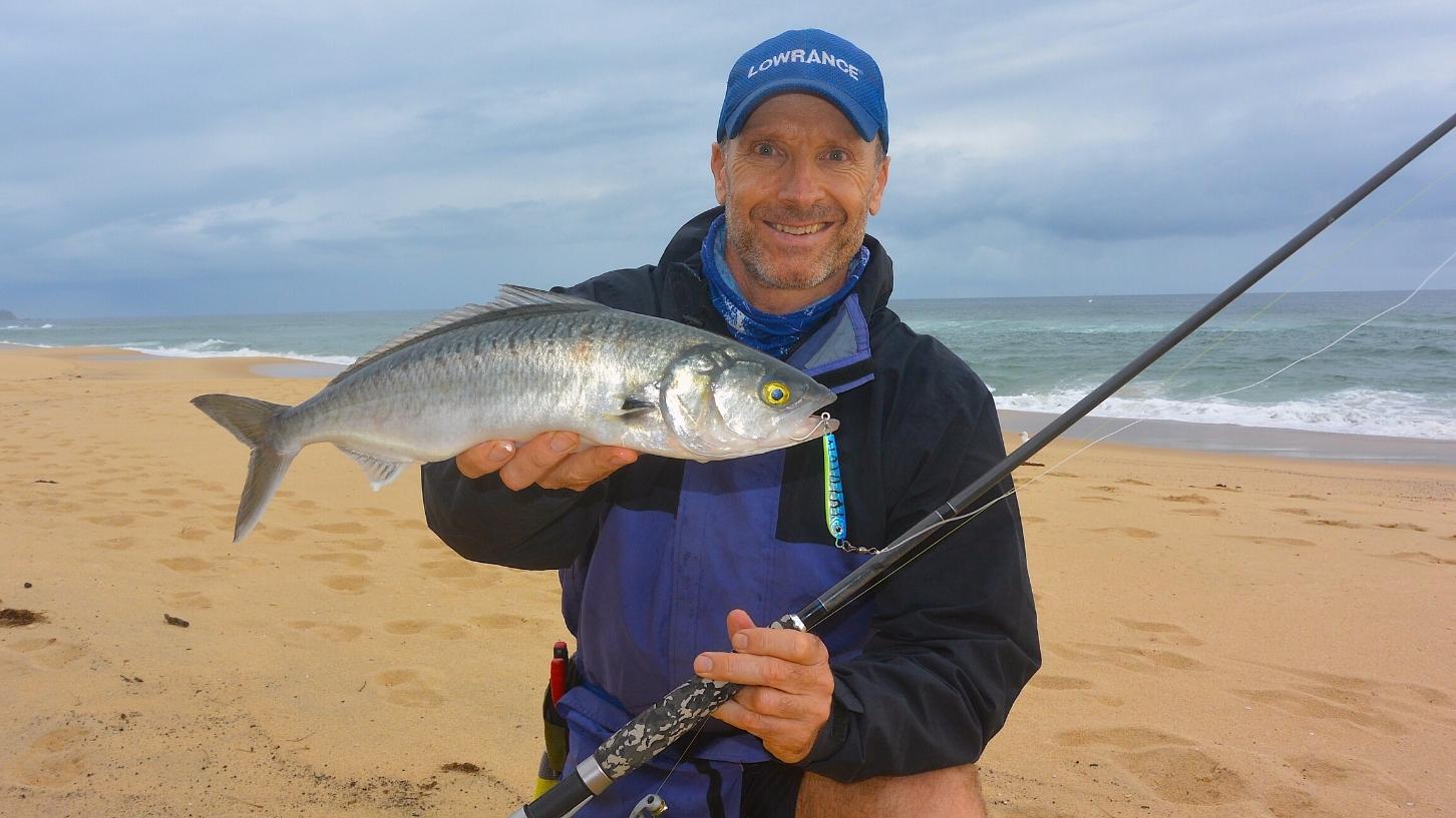Guide to salmon fishing in the surf with metal lures