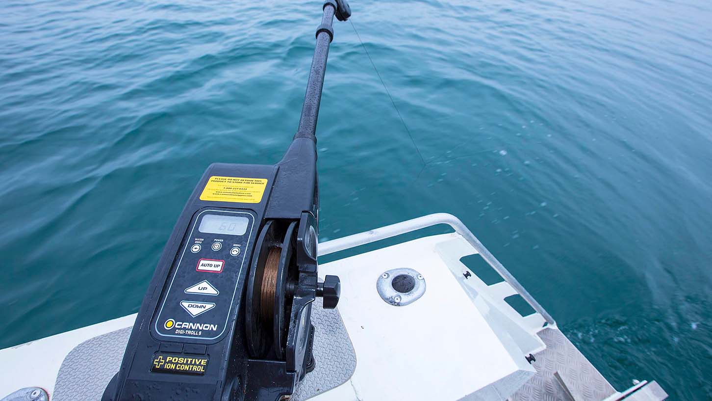 How to Use a Cannon Downrigger in a Small Bay Boat 